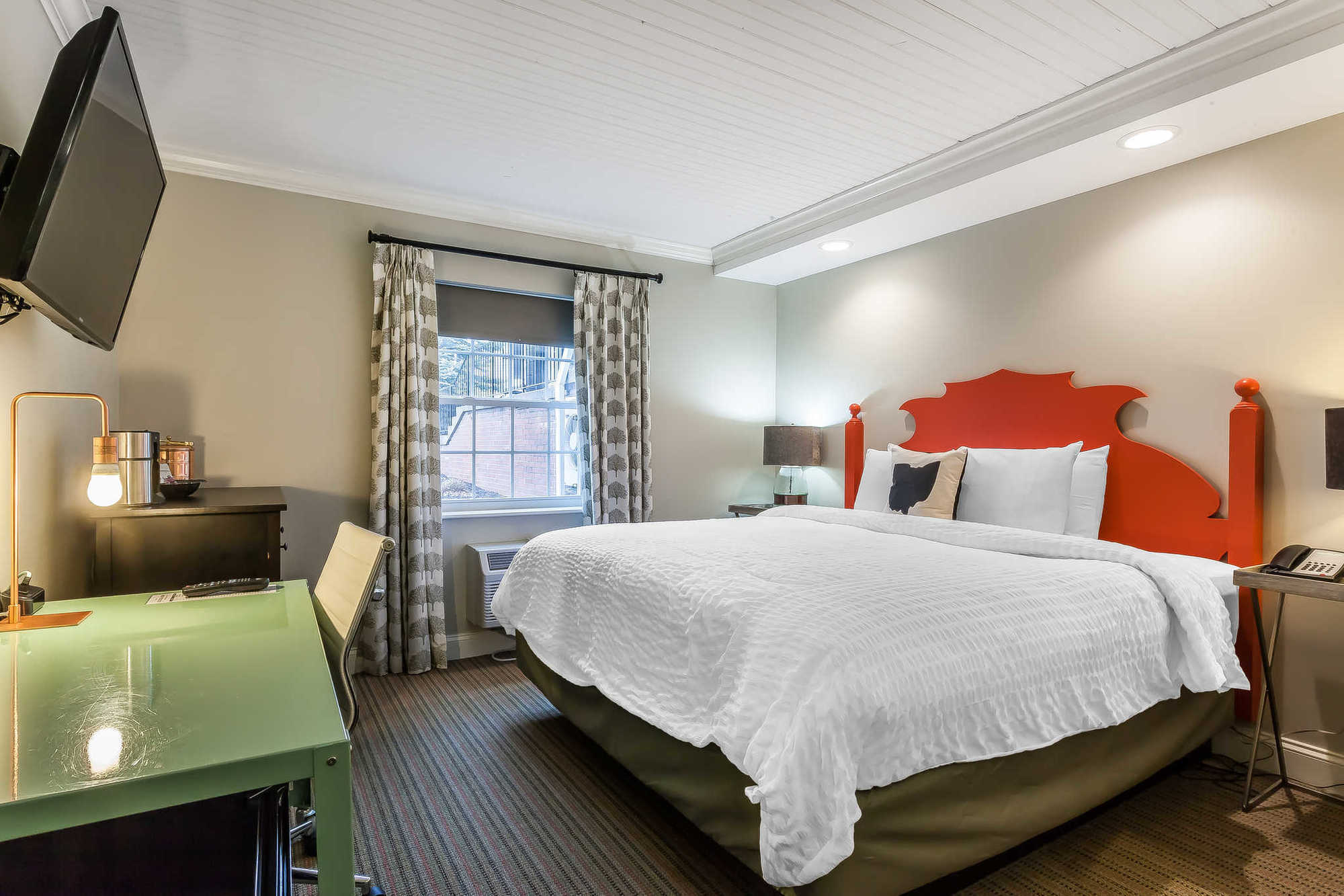The Aurora Inn Hotel And Event Center Room photo